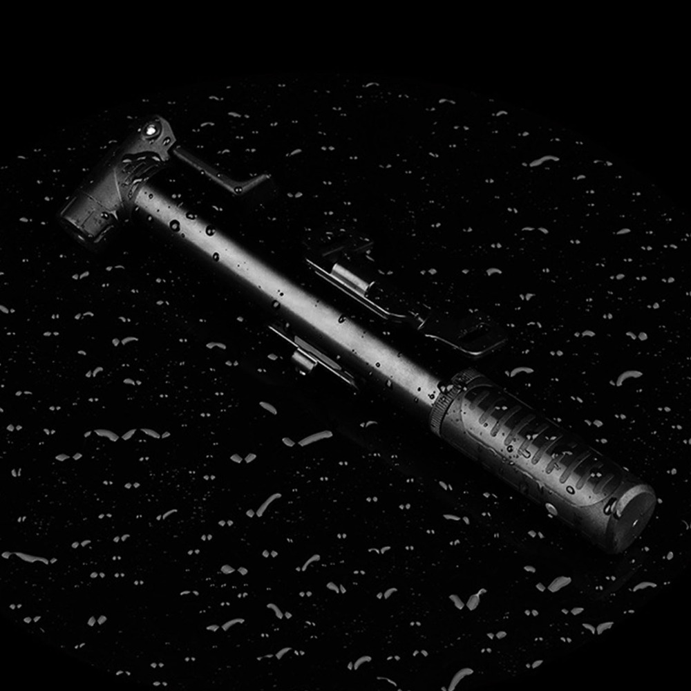 Bike Pump Frame Mount - ポータブル自転車ポンプ アルミ合金製、プラスチック製ブラック サイクリングポンプ ミニ フレーム取り付けブラケット付き マウンテンバイクポンプ